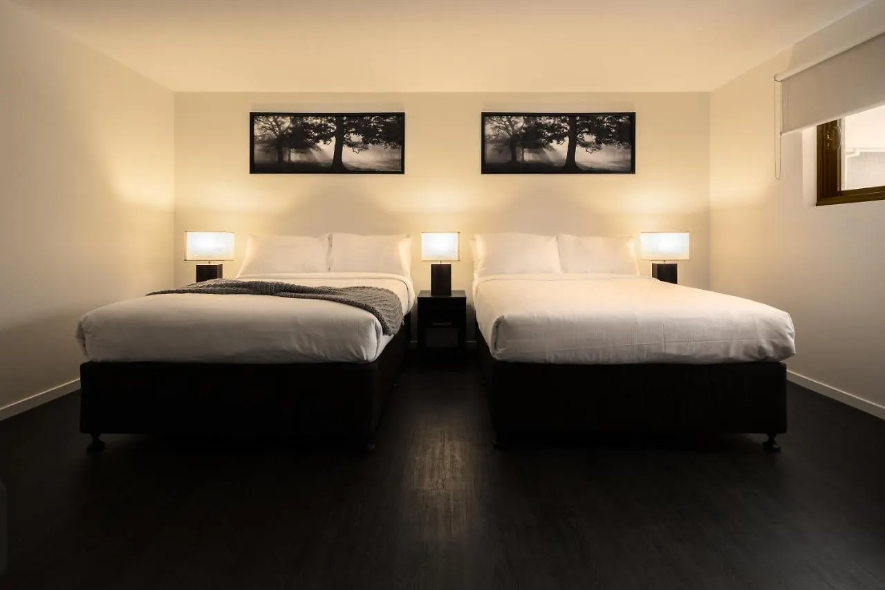 Мотель Ascot Budget Inn & Residences Брисбен